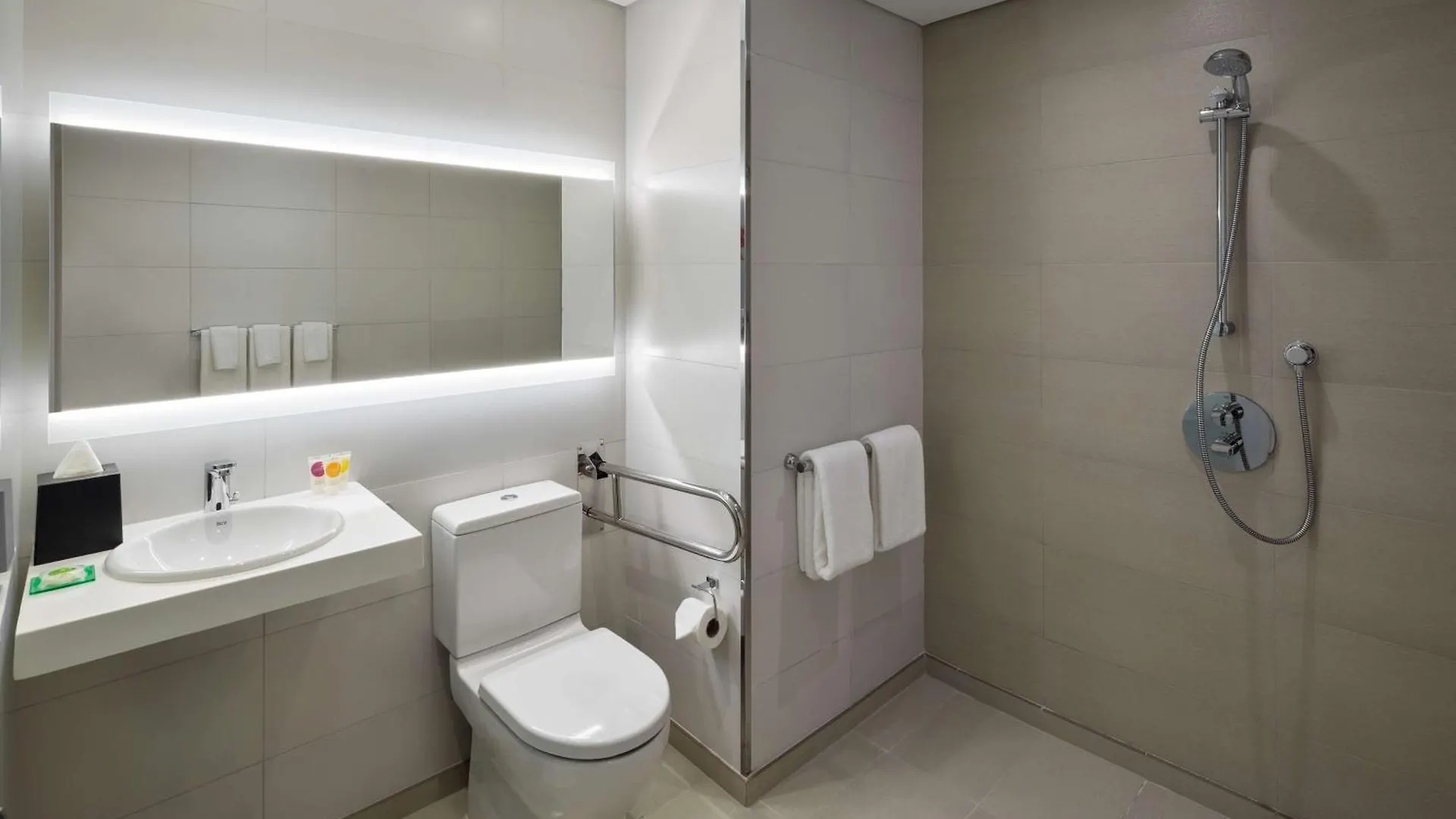 Hyatt Place Riyadh Sulaimania 4*,